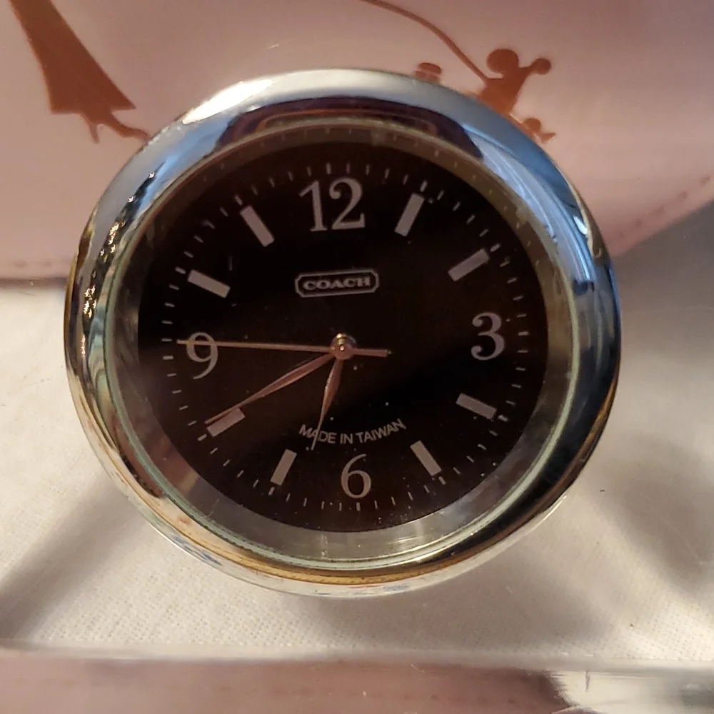 Coach Clock - Picture 2 of 7